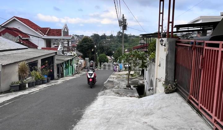 Rumah Terawat di Jl Kaba Timur Raya Tandang Kedungmundu Tembalang Semarang 2