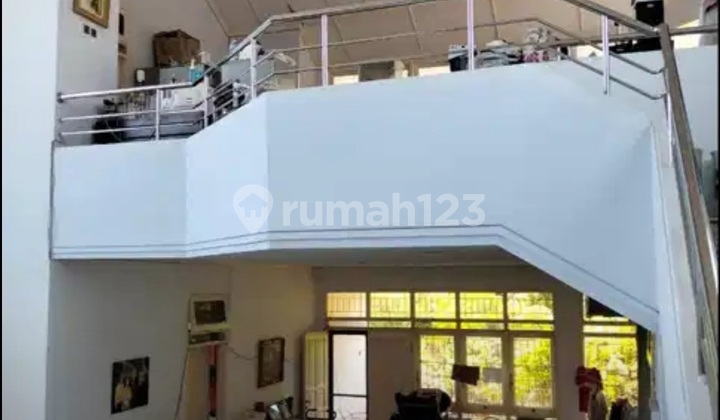 Rumah Besar Cocok Buat Usaha / Kantor Di Jl Suyudono Semarang  2