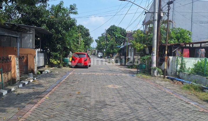 ( Suitable for Boarding ) Old House on Jl Wiroto Krobokan West Semarang 2