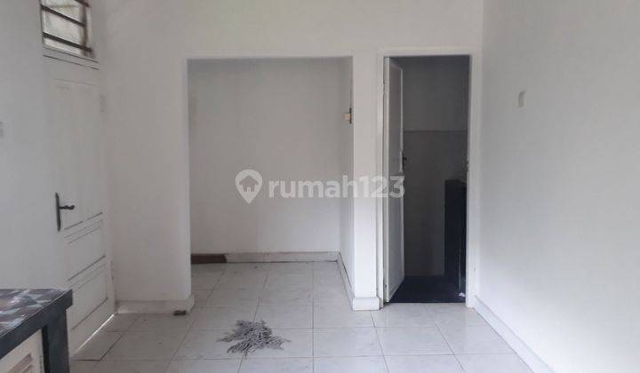 Villa 2 Lantai 3 Kamar Di Kerobokan Badung Bali 2