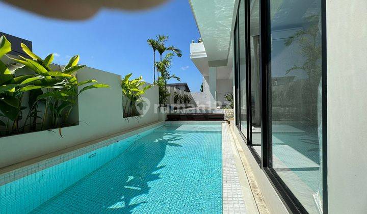 New Luxury Villa 4 Floors Viewing GWK Ocean and Jimbaran Airport 1