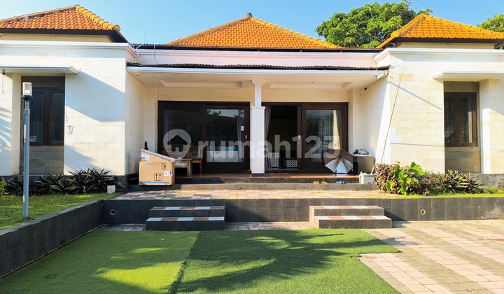 Affordable Spacious Villa Near Benoa Tourist Attractions South Kuta Bali