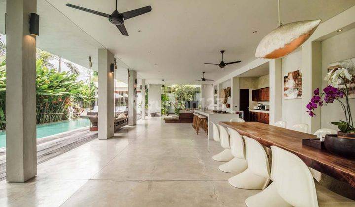 Minimalist Modern Villa With Access To Batu Belig Beach 2