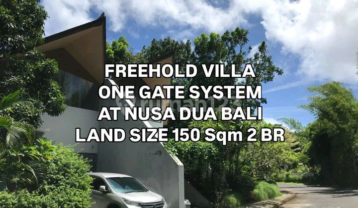 Villa One Gate System di Nusa Dua Kuta Selatan Badung Bali