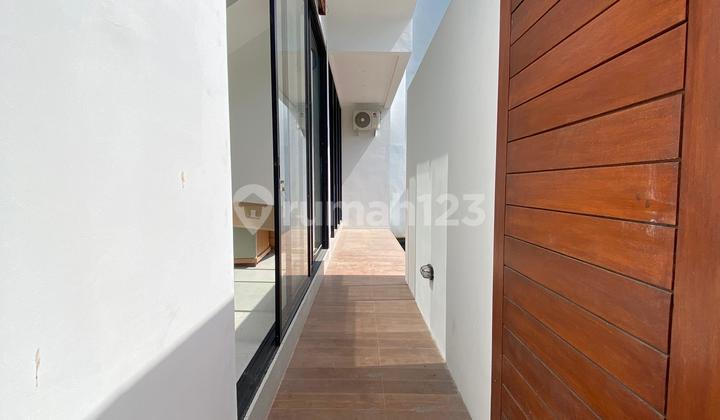 New Villa One Gate System with 2 Car Access in Nusa Dua, Badung, Bali 2