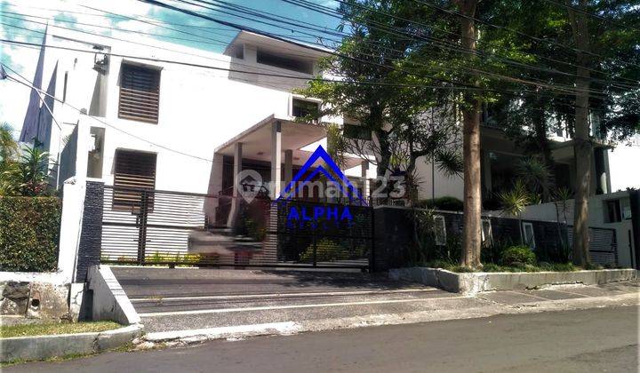Dijual Rumah + Kost Di Tubagus Ismail Bandung 3