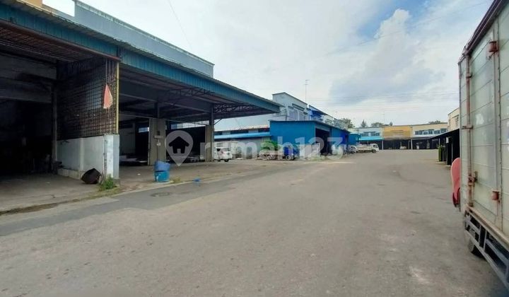 Hot River Warehouse Near Batu Ampar Batam Container Port