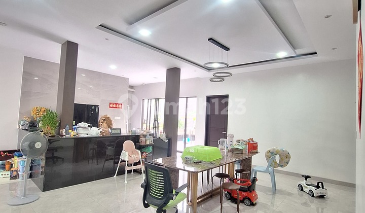 Dijual Rumah Mewah Nagoya Batam 2
