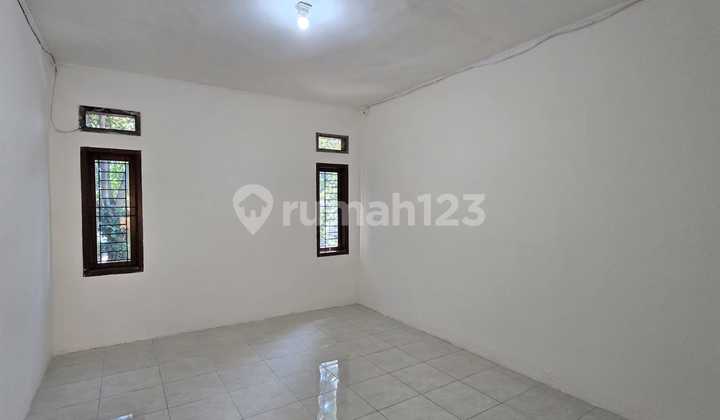 Disewakan Rumah 2 Lantai Siap Huni Nyaman Terawat Minimalis Lokasi di Batununggal Bandung 2