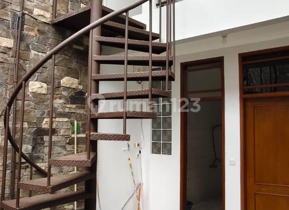 For Rent: 2-Story House Ready to Live In, Comfortable, Well-Maintained, Located on Jl Airbus, Bandung 2