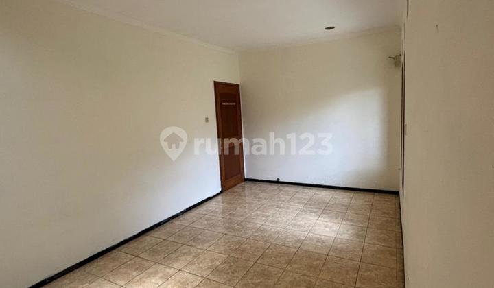 For Rent: Comfortable, Well-Maintained, Ready-to-Occupy Residential House in Sayap Cikutra, Bandung 2