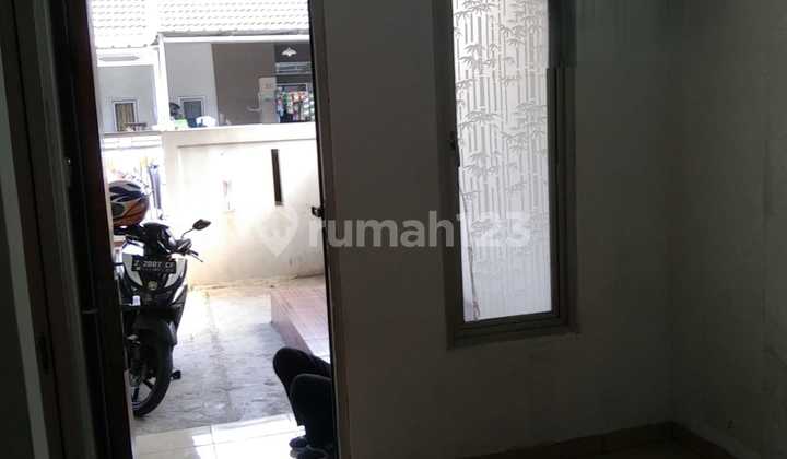 Disewakan Rumah Nyaman Siap Huni Lokasi di Gland Ciwastra Park Cluster Pinus Bandung