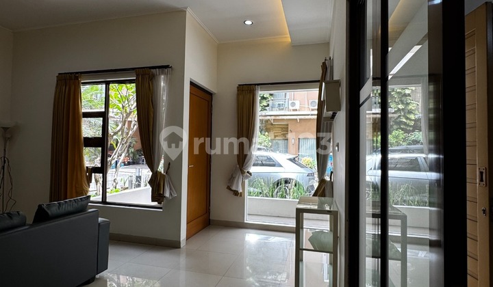 Dijual Rumah Mewah Furnish Siap Huni Modern Minimalis Lokasi di Sutami Bandung