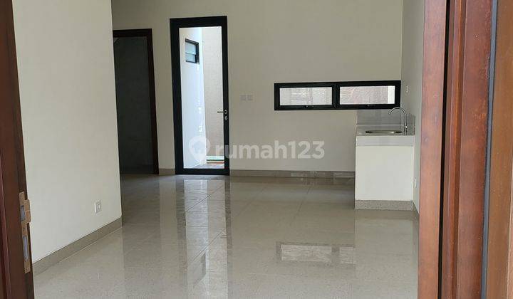 Disewa Rumah 2 Lantai Nyaman siap Huni Lokasi di Podomoro Park Cluster Fashagriya Bandung 2
