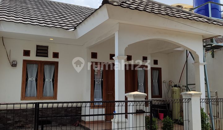 For Sale Fully Renovated Comfortable House Ready to Occupy Location in Margaasih Bandung
