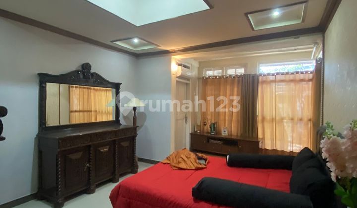 For Sale Comfortable Well-Maintained House Ready to Occupy Location in Derwati Bandung 2