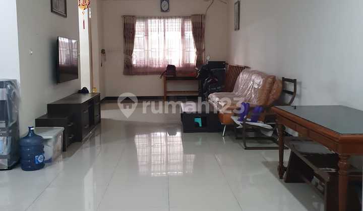 Dijual Rumah 2 Lantai Nyaman Siap Huni Lokasi Strategis di Taman Kopo Indah 5 Cluster Sommerville Bandung