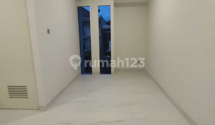 For Rent New 2-Story Hook House Full Furnish Located in Taman Anggrek Complex Bandung.