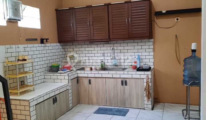 Disewakan Rumah Nyaman Siap Huni Semi Furnished Minimalis Lokasi di Taman Holis Indah Bandung 2