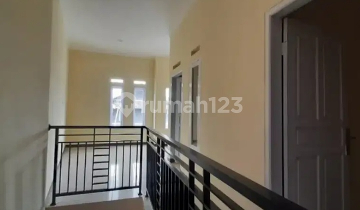 Rumah moderen 2 lantay riung bandung