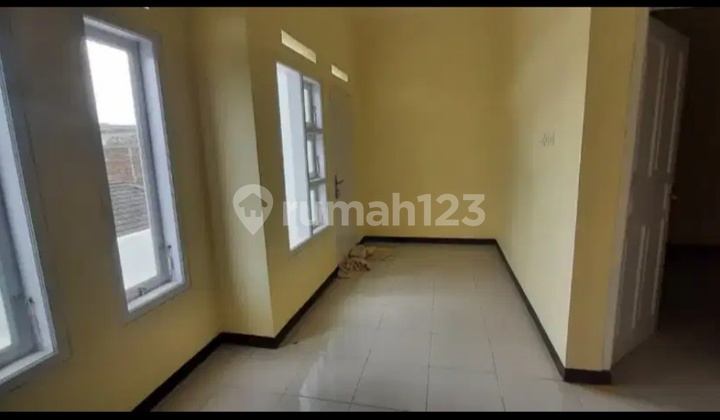 Rumah moderen 2 lantay riung bandung