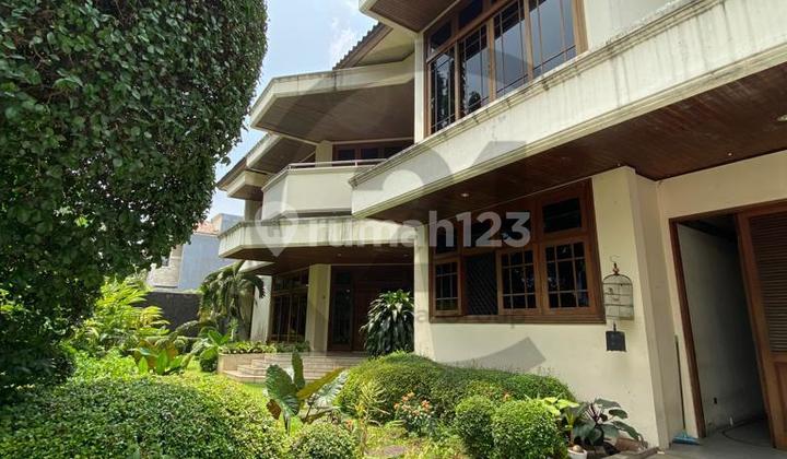 Jual Rumah, Bangunan Tua di Patra Kuningan, Jakarta Selatan