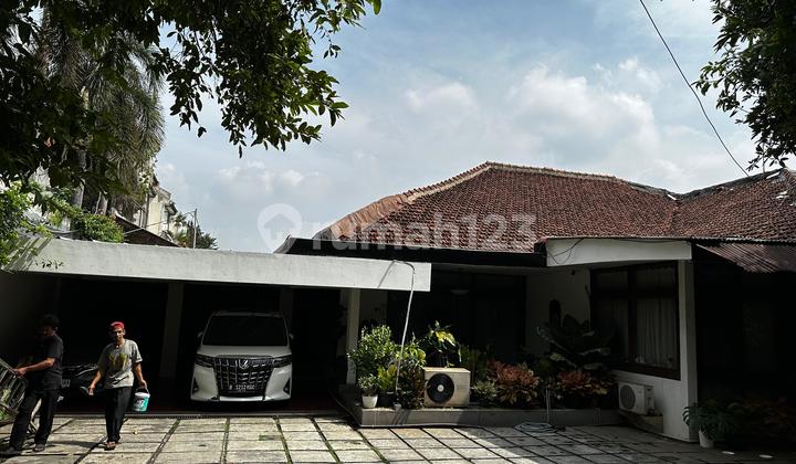 Jual Rumah, Bangunan di Kemang Utara Raya, Jakarta Selatan Jual Rumah, Bangunan di Kemang Utara Raya, Jakarta Selatan