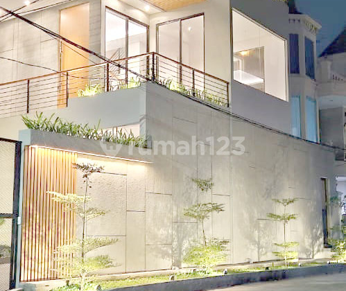 Dijual Rumah Baru Hook Di Sunter Agung Jakarta Utara