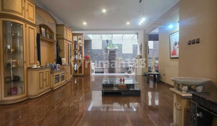 Jual Rumah di Puri Indah, Jakarta Barat