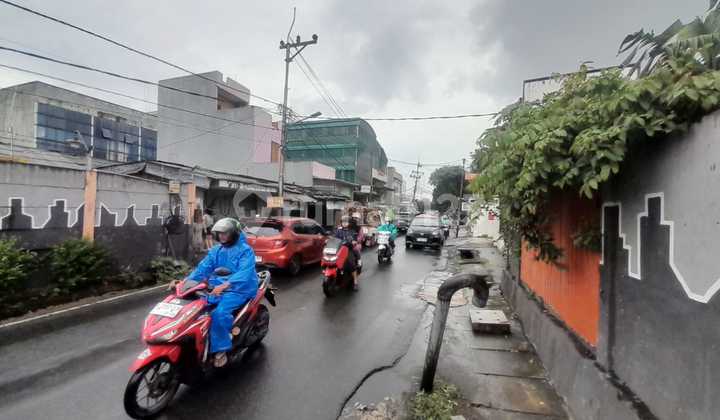 Dijual Rumah. Bangunan Tua di Srengseng, Jakarta Barat Dijual Rumah. Bangunan Tua di Srengseng, Jakarta Barat