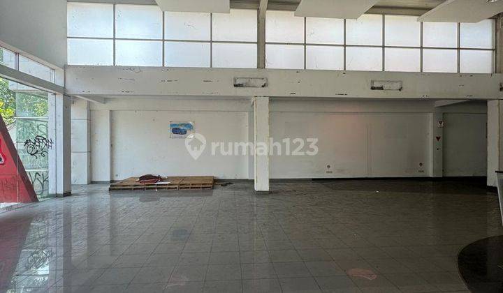 Dijual Bangunan Ex Showroom Di Mampang Prapatan, Jakarta Selatan 1