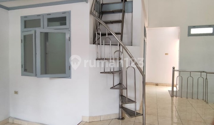For Sale House in Tanjung Duren West Jakarta