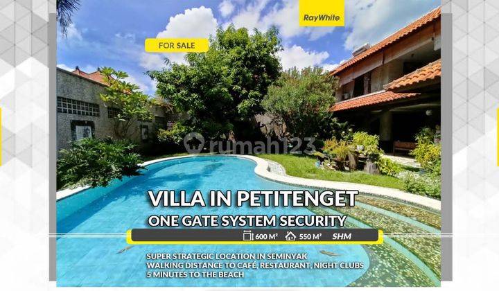 Very Strategic Location Villa In The Middle Of Petitenget
 1