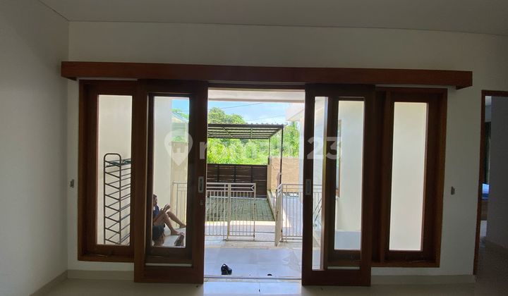 Villa For Sale In Canggu Berawa SHM 250.0 m²