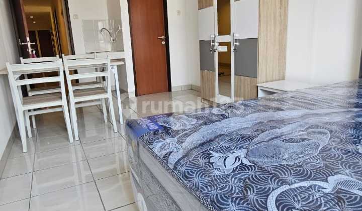 Studio Apartment for Sale in a Busy Area 2