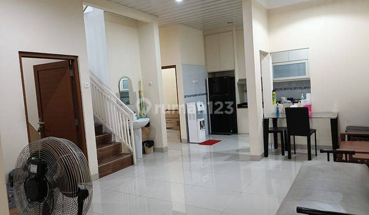 Disewa Rumah 2lantai Siap Huni,diarea Strategis, Furnished 2