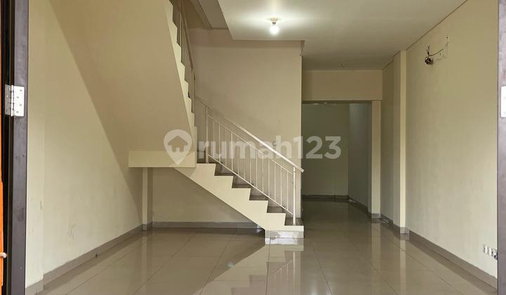 For Rent Shop House on Main Road, Cheap Price 2