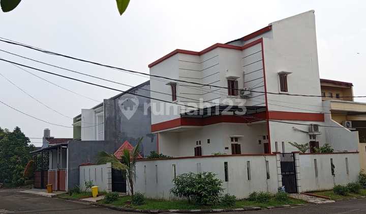 Disewakan Rumah 2lantai Siap Huni, Rumah Cantik Bebas Banjir