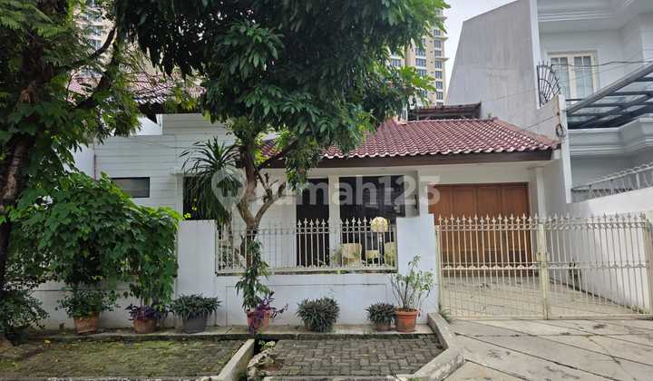 Rumah Lama Pondok Indah Jalan Lebar Harga Murah
