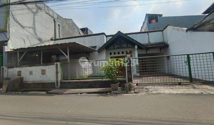 Rumah Lama Untuk Usaha di Lokasi Strategis 2