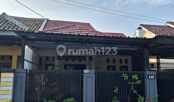 Rumah di komplek Griya jati 3