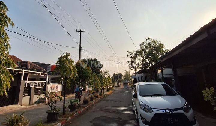 Rumah di komplek Griya jati 9