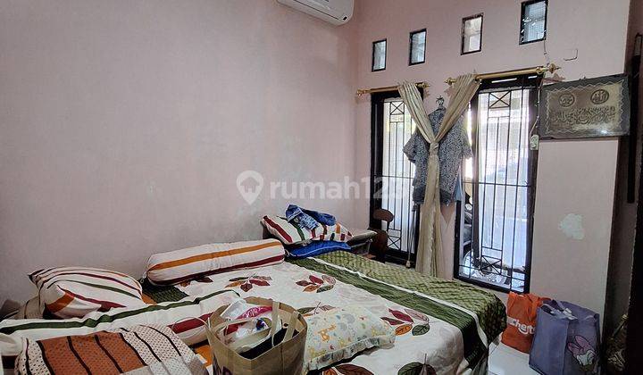 Rumah di komplek Griya jati 16
