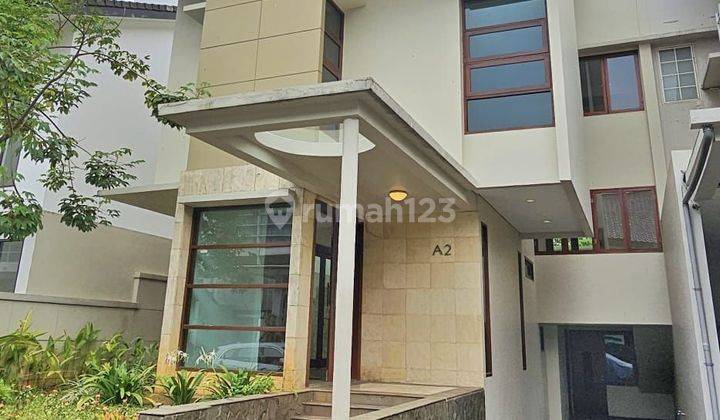 RUMAH DALAM TOWNHOUSE TERNYAMAN DI KEMANG 1