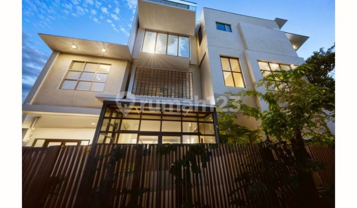 Rumah Bagus Desain Aesthetic di Cirendeu Siap Huni Rumah Bagus Desain Aesthetic di Cirendeu Siap Huni