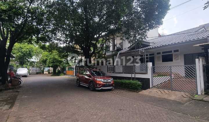 Pondok Indah House One Gate System Good Environment