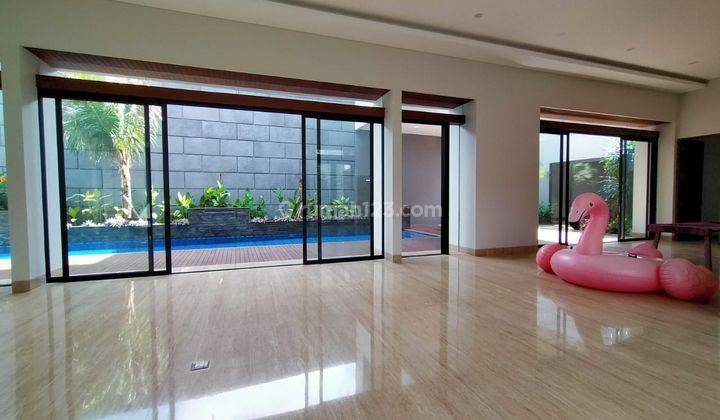 Rumah Mewah Semi Furnish Hadap Timur Laut Di Bukit Golf Bsd City 1