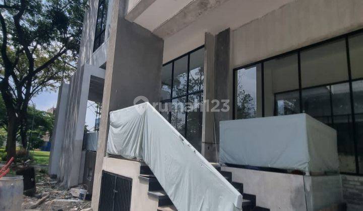 Rumah Mewah Hook/Hoek 4 Lantai Samping Taman Ada Basement Kolam Renang Ada Lift Hadap Utara Barat Di Alam Sutera Tangerang 2