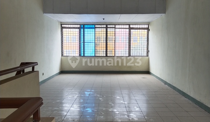 Ruko Sudah Renovasi bagus strategis di perumahan permata Tangerang 4