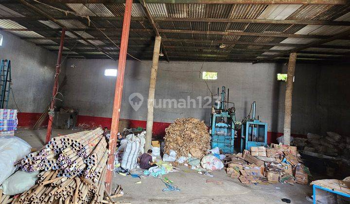 Gudang di mainroad Soekarno Hatta dekat sumber sari  3